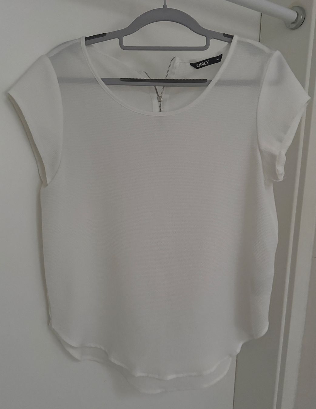 Only T-Shirts: Weisses, transparentes Kurzarmshirt – Gebraucht aus Hunzenschwil von Reche71 2