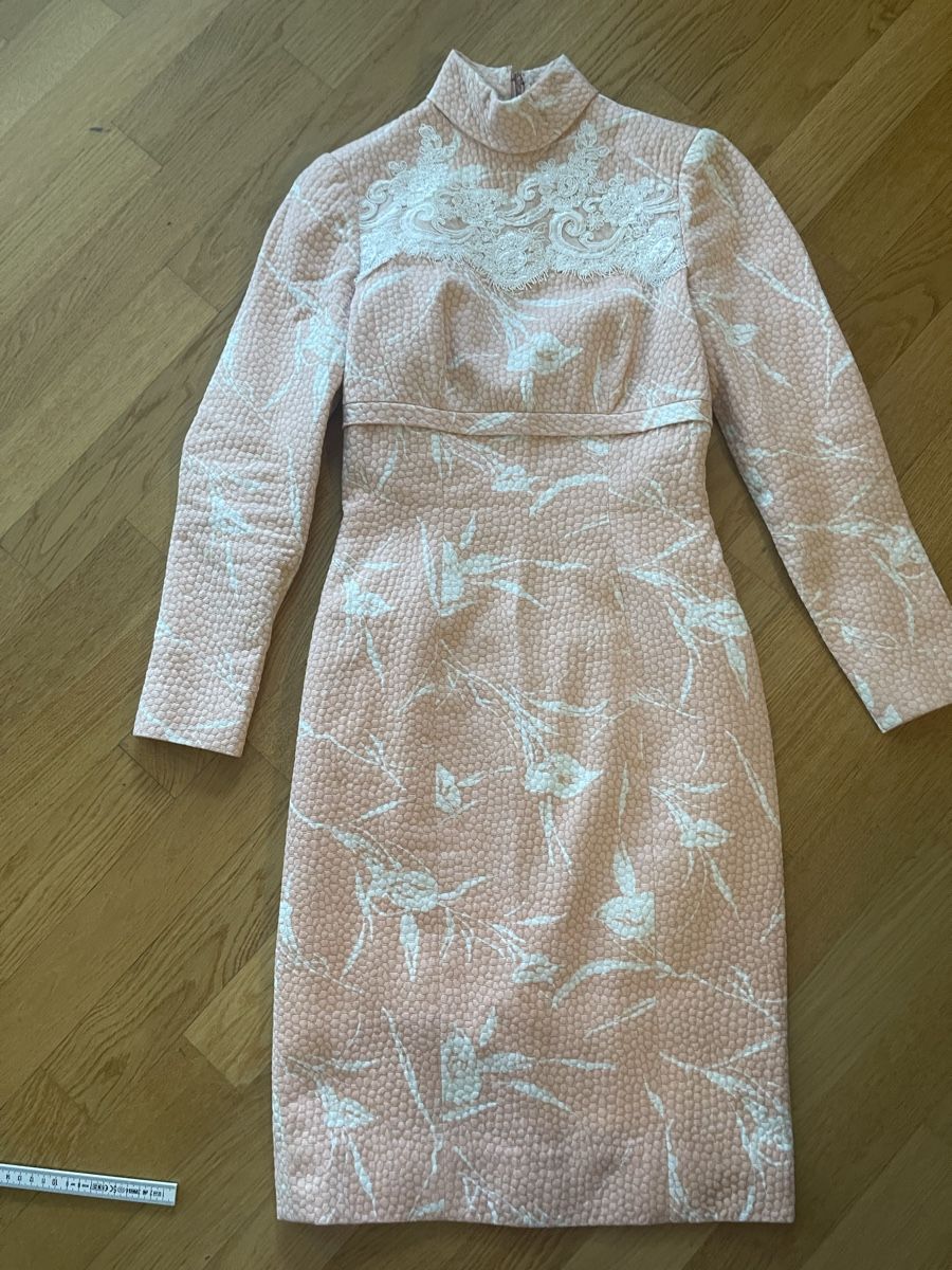Vestiti: Kleid Elegantes Kleid mit Spitze, rosa, Gr. 36, – Usato da Rüschlikon venduto da Lajniii 2