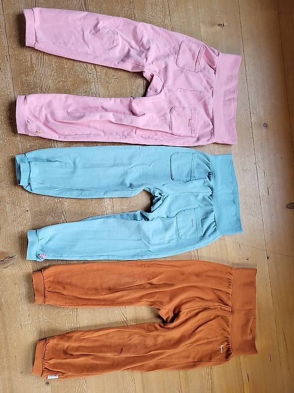 Pantaloni: 3 Hosen Bornino 98/104 – Usato da Thun venduto da t_h_cl6d 3