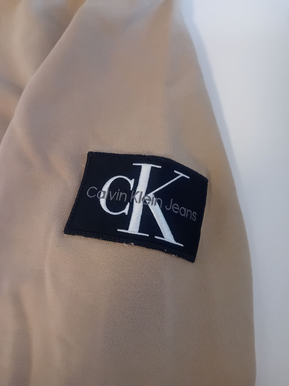 Pullover & Sweatshirts: ck – Gebraucht aus Schiers von zel_8n86 1