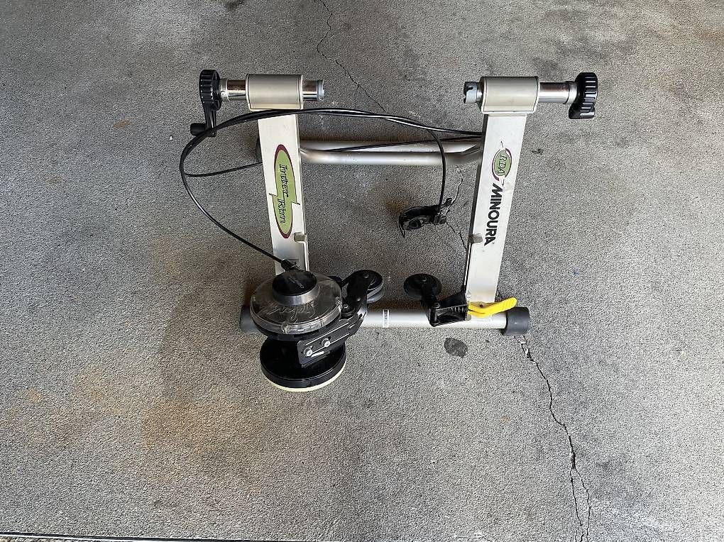 Hometrainer: Rollentrainer Minoura Inter Rim – Gebraucht aus Ibach von brunnen55 3