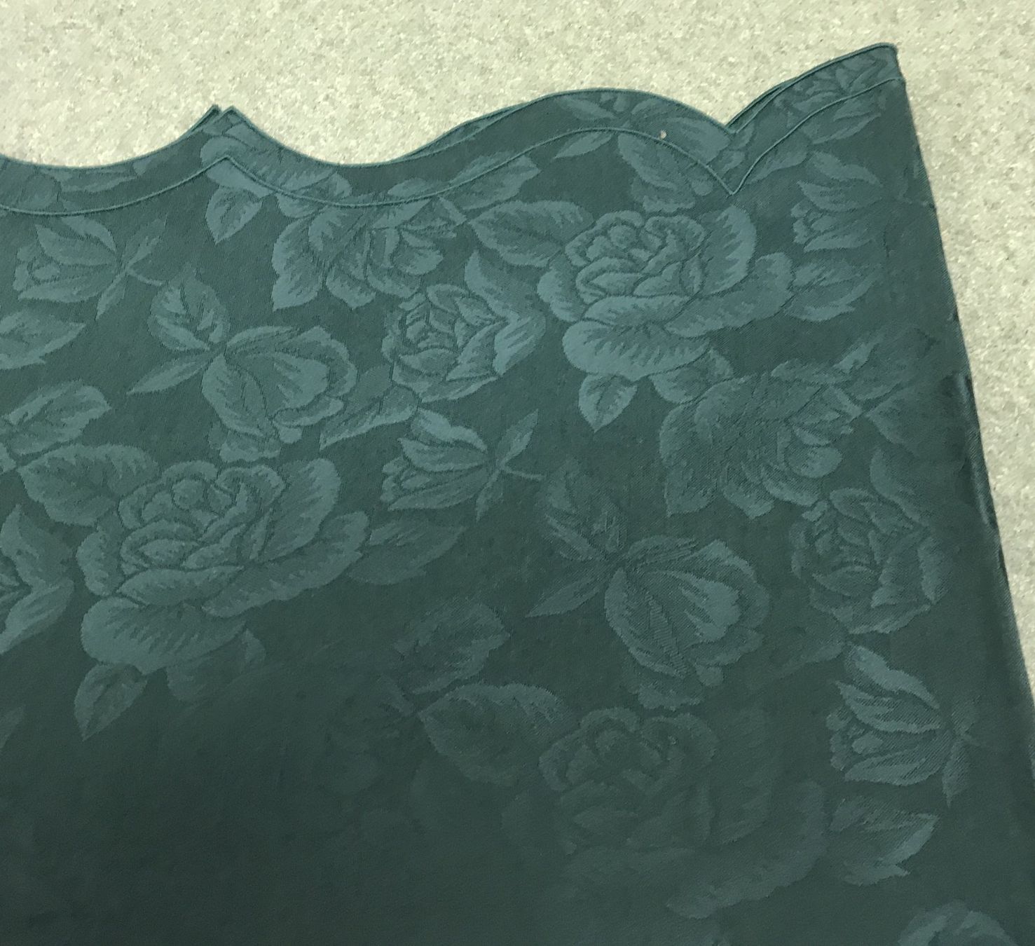 Altra biancheria da tavola: TISCHTUCH NEU QUEEN 170X225CM – Nuovo (secondo la descrizione) da Ostermundigen venduto da wini63 1