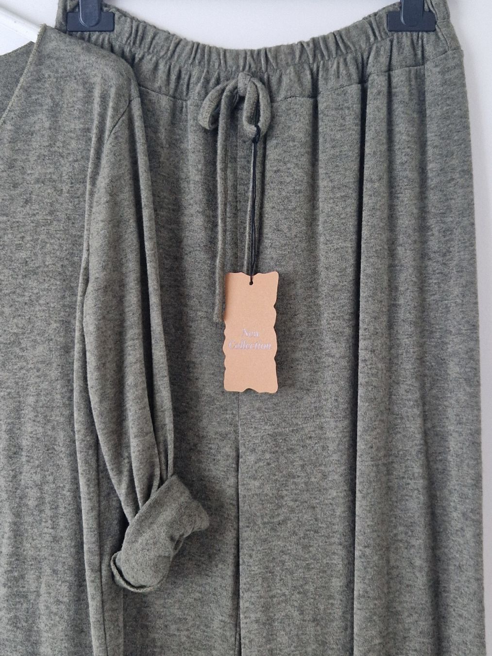 Lots de vêtements: ENSEMBLE 2 PIÈCES AVEC ANGORA – Neuf avec emballage d'origine à Camorino par JPHANDMADE1 2