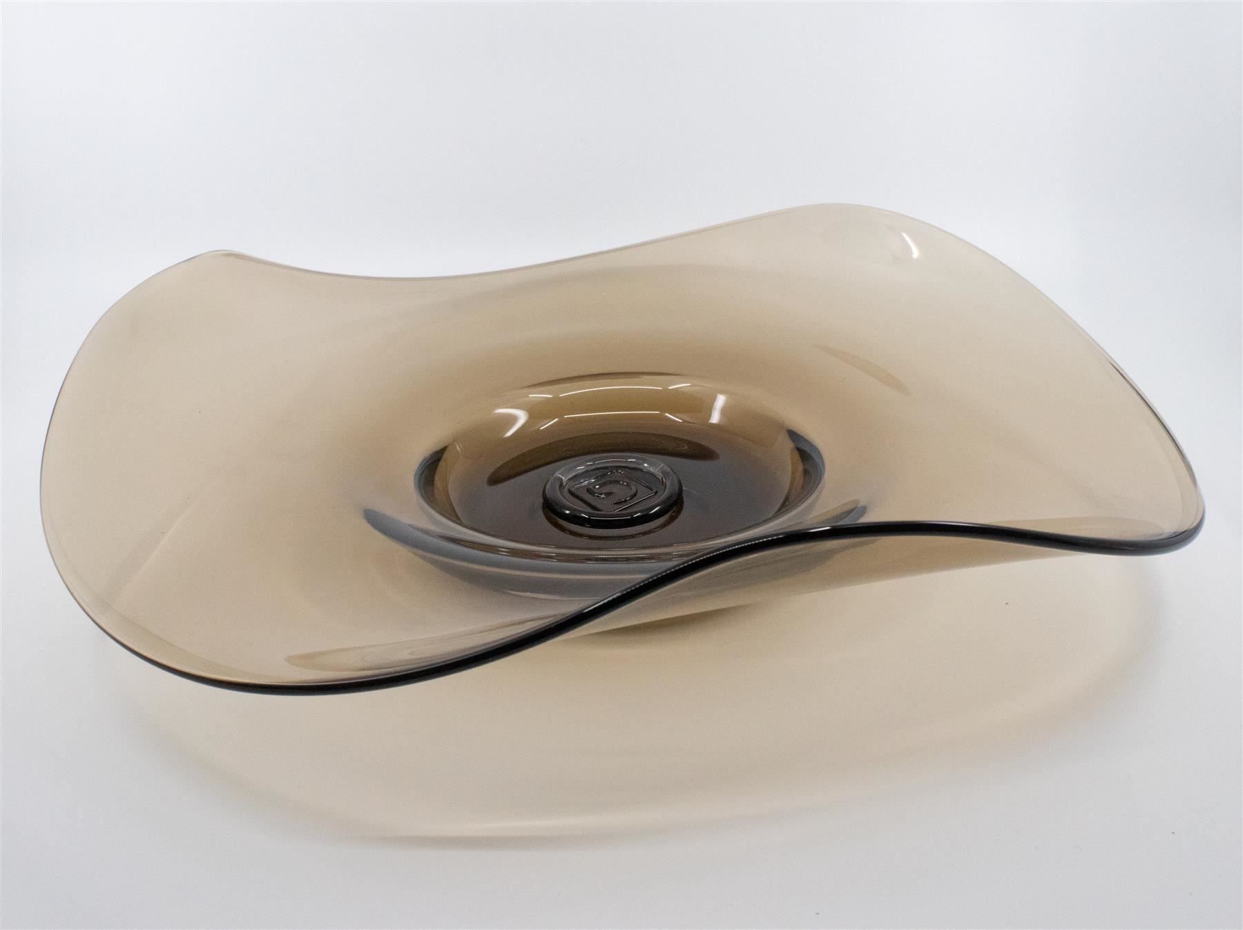 Piatti di portata: Geschwungene Glasschale Braun – Usato da Zürich venduto da ZuercherBrockenhaus 1