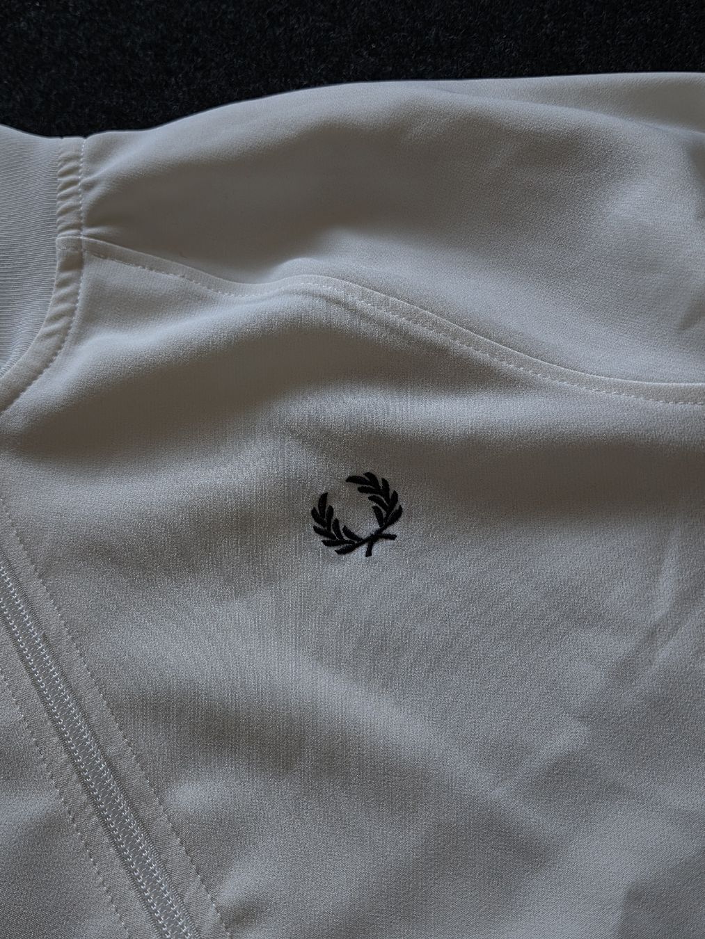 Fred Perry Giacche: Fred Perry Track Jacket / Trainingsjacke Cremeweiss – Nuovo (secondo la descrizione) da Biel/Bienne venduto da casualculture.store 3