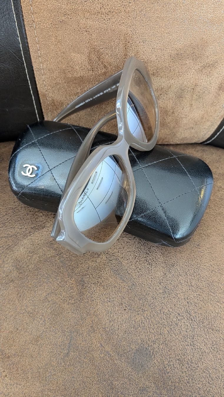 Chanel Brillen & Gläser: Chanel Sunglasses Brown with Case used condition – Gebraucht aus Zürich von yan_8lg2 5