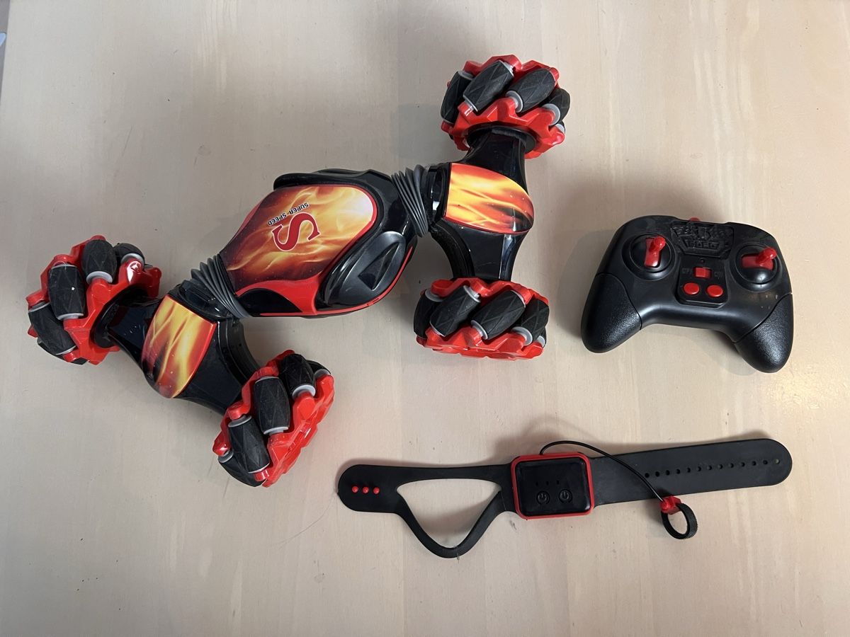 Modellismo RC: Ferngesteuertes Auto mit Gesture Control guter Zustand – Usato da Fenkrieden venduto da Rdaphne