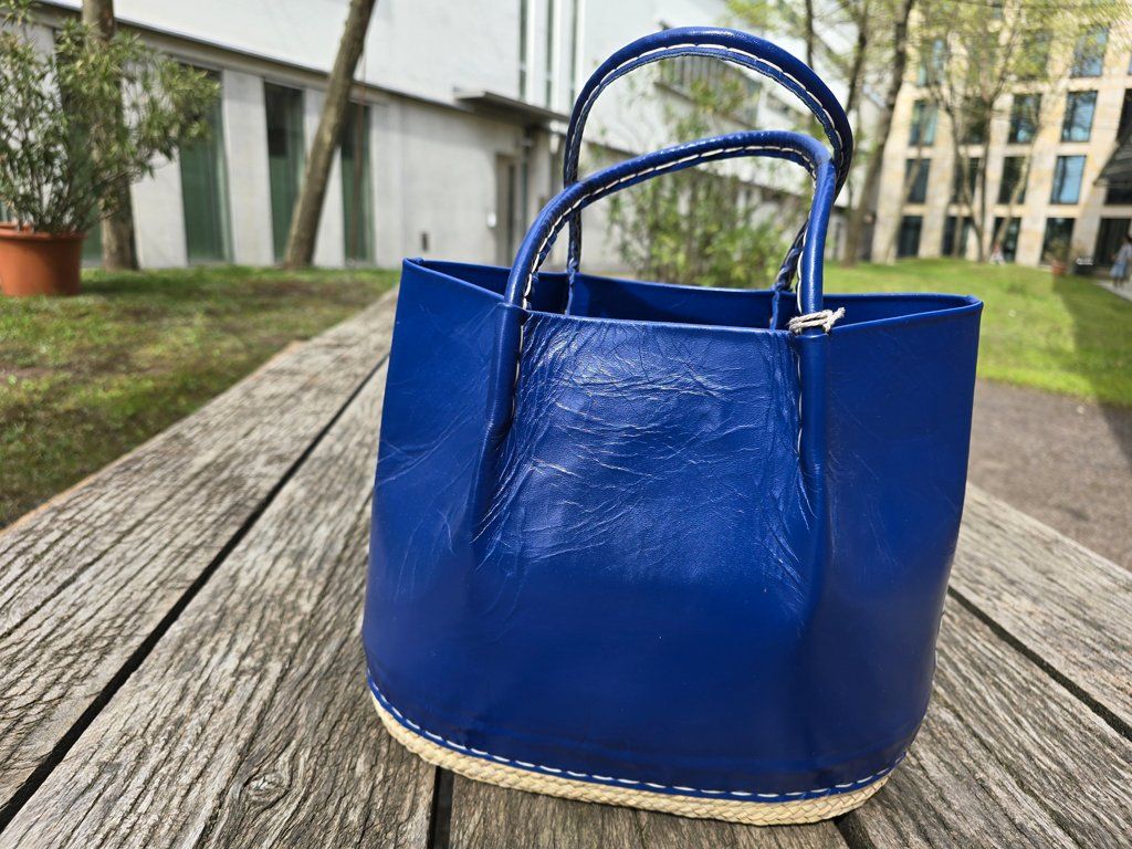 Borse da donna: Korb: Korbtasche Leder royalblau-ANGEBOT – Nuovo (secondo la descrizione) da Romanshorn venduto da Rachacha 2