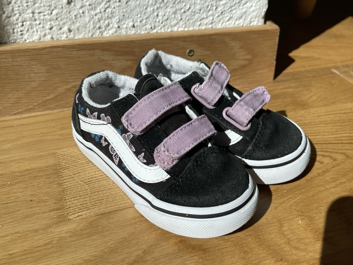 Vans Scarpe per ragazze: Vans Gr. 22 mit Schmetterlingen – Usato da Rapperswil SG venduto da Jule1410
