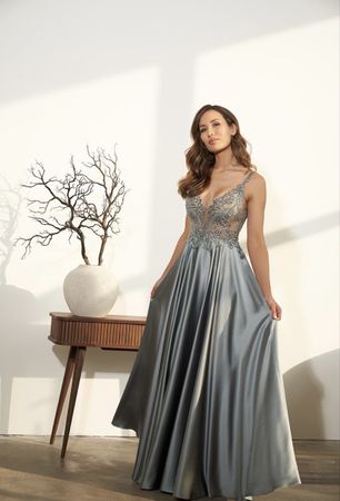 Elegantes Abendkleid - Größe 32 - Perfekt für Frühlingsveran