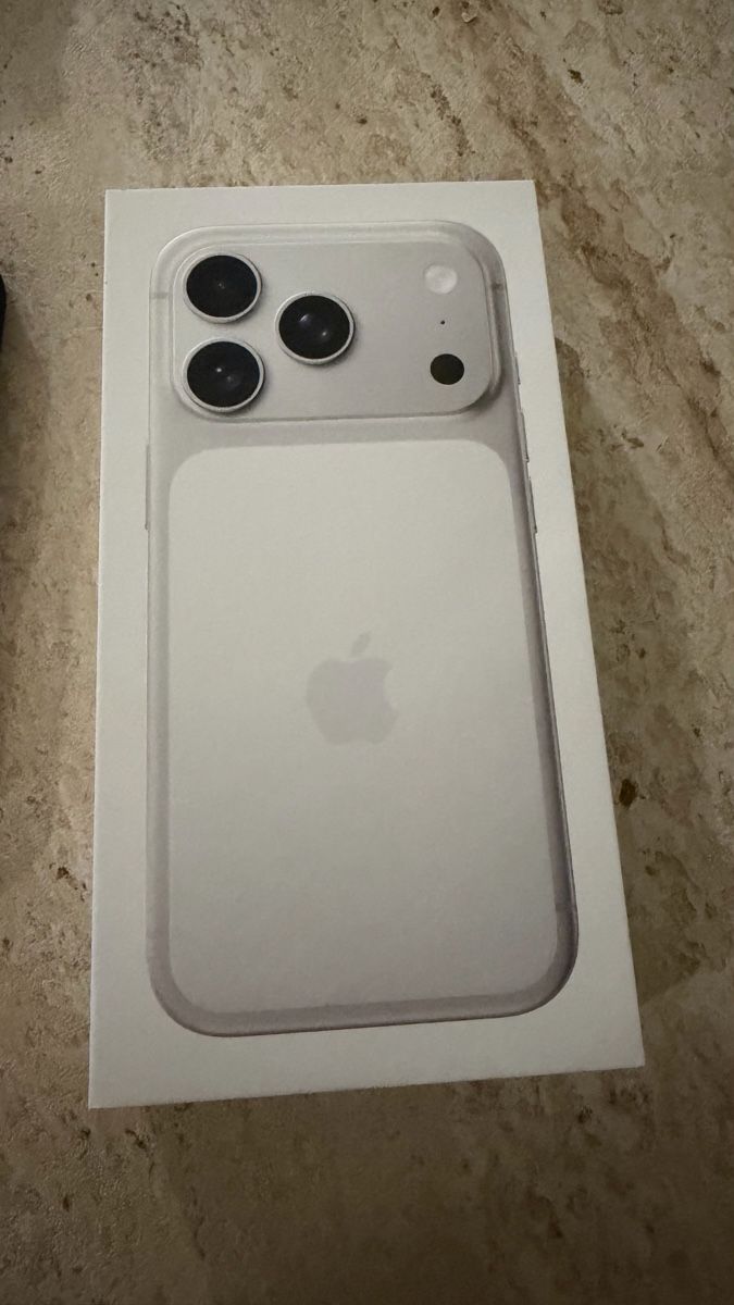 Apple Handys / Smartphones: iPhone 17 pro 256gb Neuf / Neu – Neu und originalverpackt aus Sion von N__V 3
