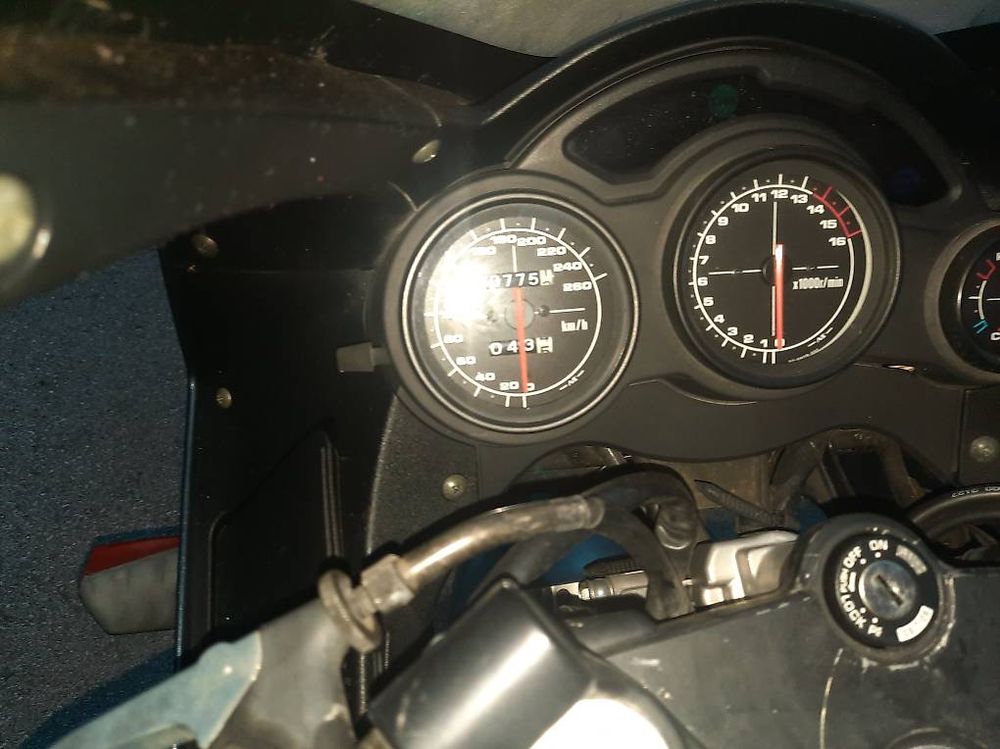 Strada: suzuki RF 600 F – Usato da Quartino venduto da Domenighetti01 3