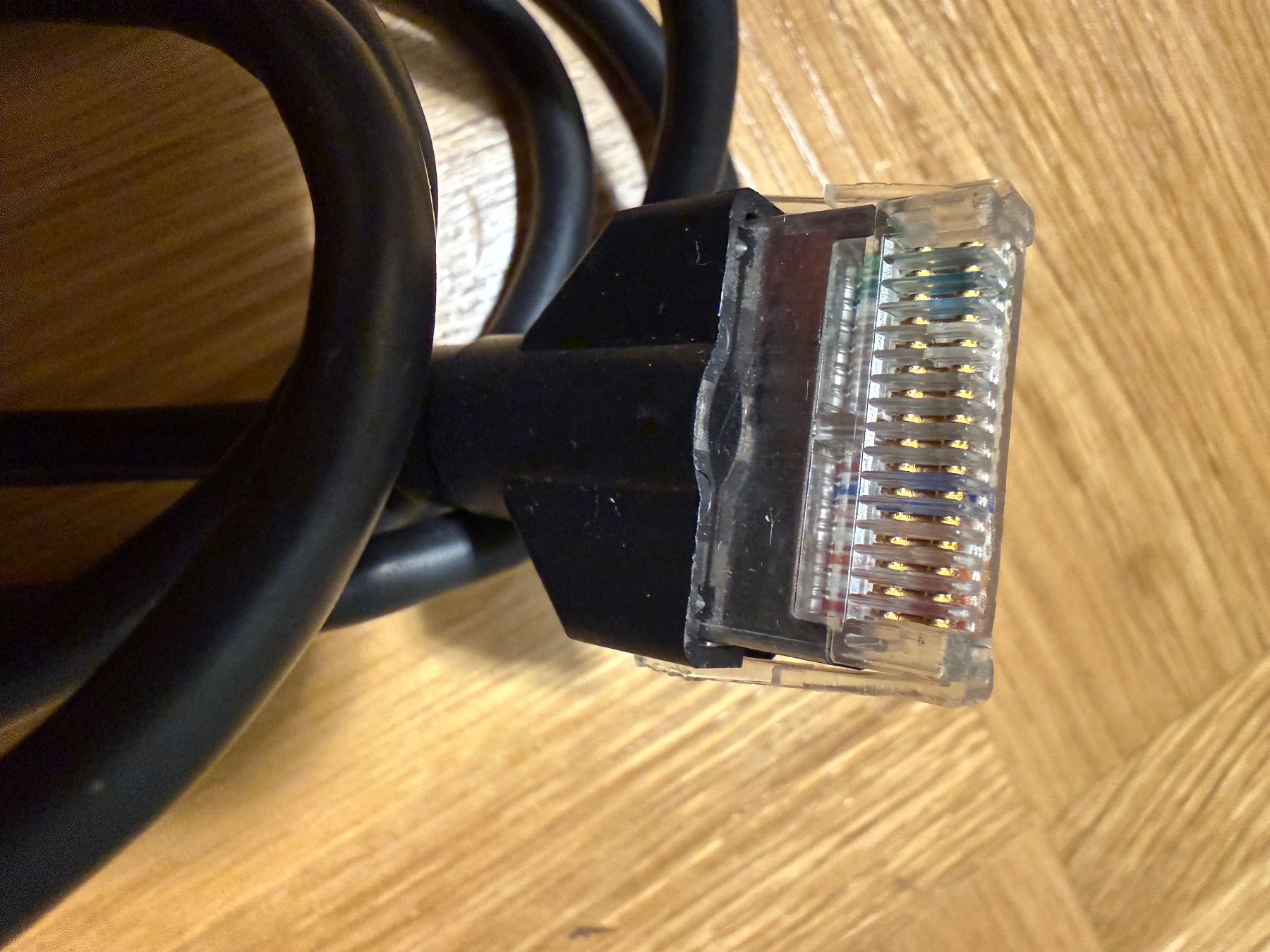 Cavi: Black Ethernet Cable - Reliable Connection for Your Home – Usato da Wald ZH venduto da Carloiten 1