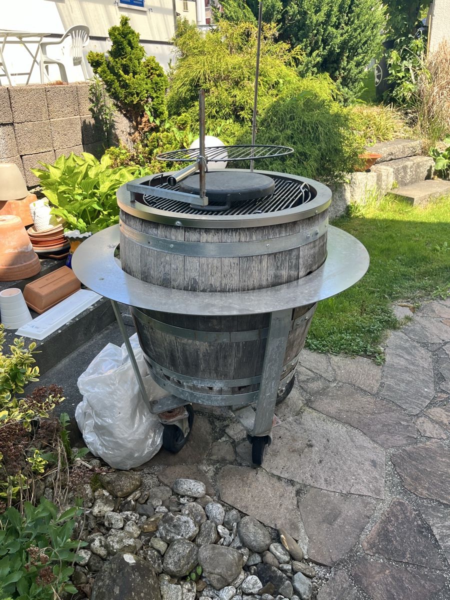 Accessori: Grillfass mit Zubehörbox – Usato da Trimbach venduto da Kurtu