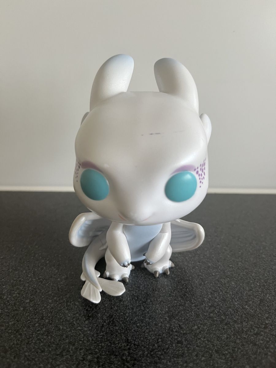 Funko Statuette: Funko Pop Light Fury - Dragons 3 – Usato da Geneve venduto da maremonte
