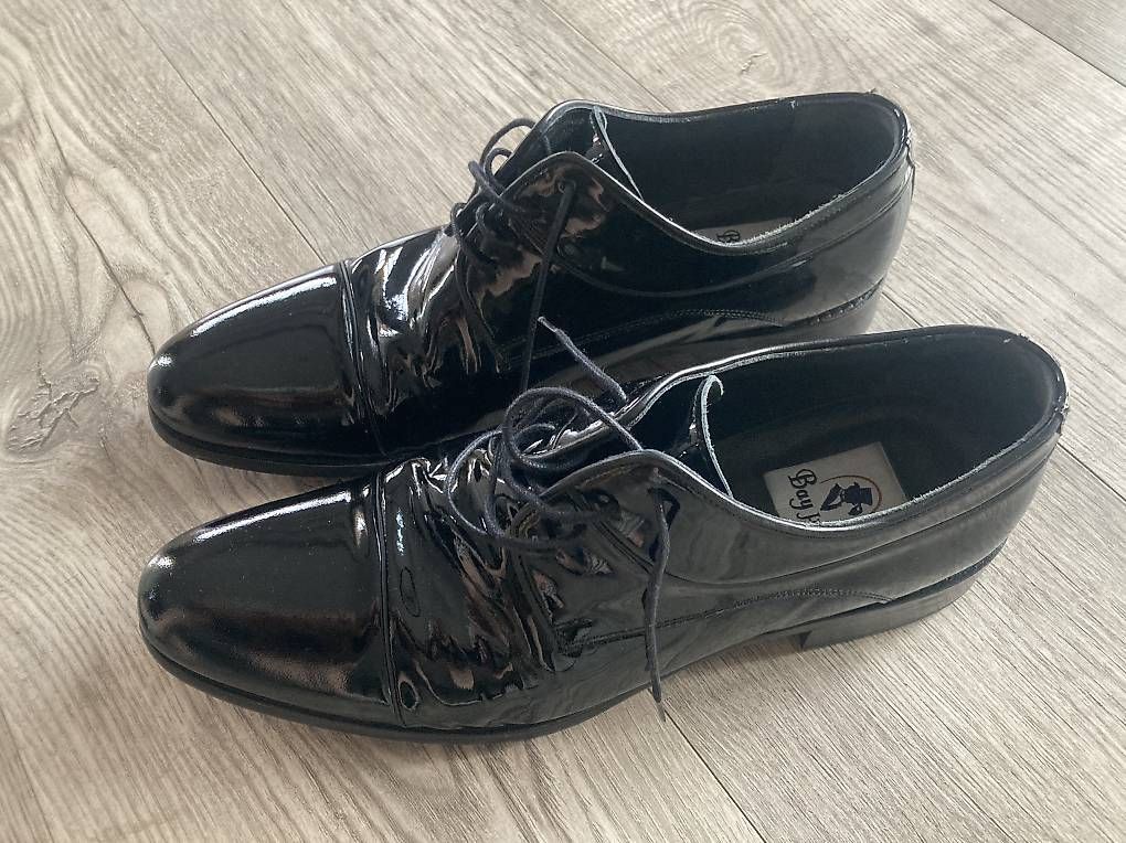 Scarpe da uomo: Chaussure noir laqué – Usato da Vaulruz venduto da dvaud2006 2
