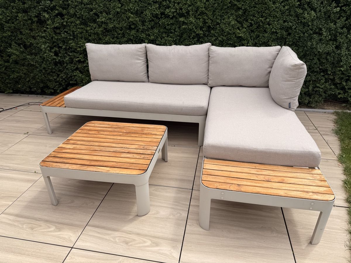 Liegen & Liegestühle: Schönes Lounge Sofa und Coffee Table – Gebraucht aus Niederhasli von GNAE_ZH 2