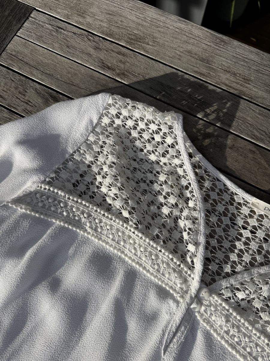 Blusen: Chemise et pull mi saison blanc  – Gebraucht aus Genève von Thelimitedshop 4