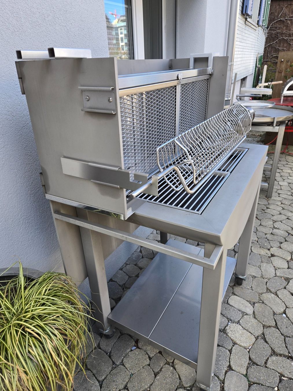 Griglie: Grill, Cheminee, Profi Grill, in Edelstahl – Nuovo (secondo la descrizione) da Einsiedeln venduto da Jaeggi-Gartenfeuer 2