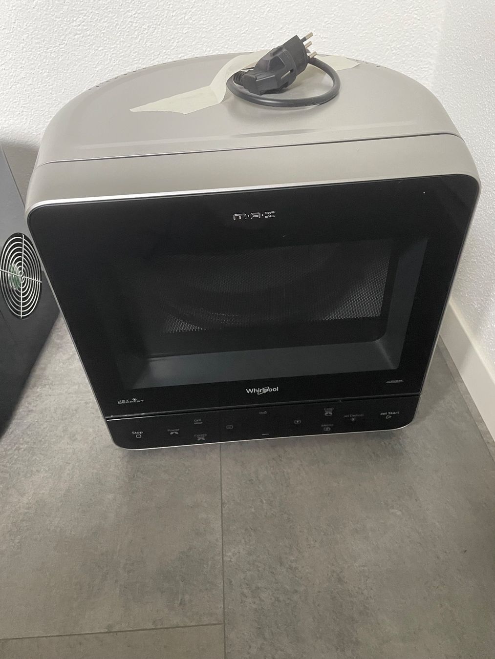 Whirlpool Fours: Mikrowelle Whirlpool Max38 – D'occasion à Brione sopra Minusio par GabiAndrea