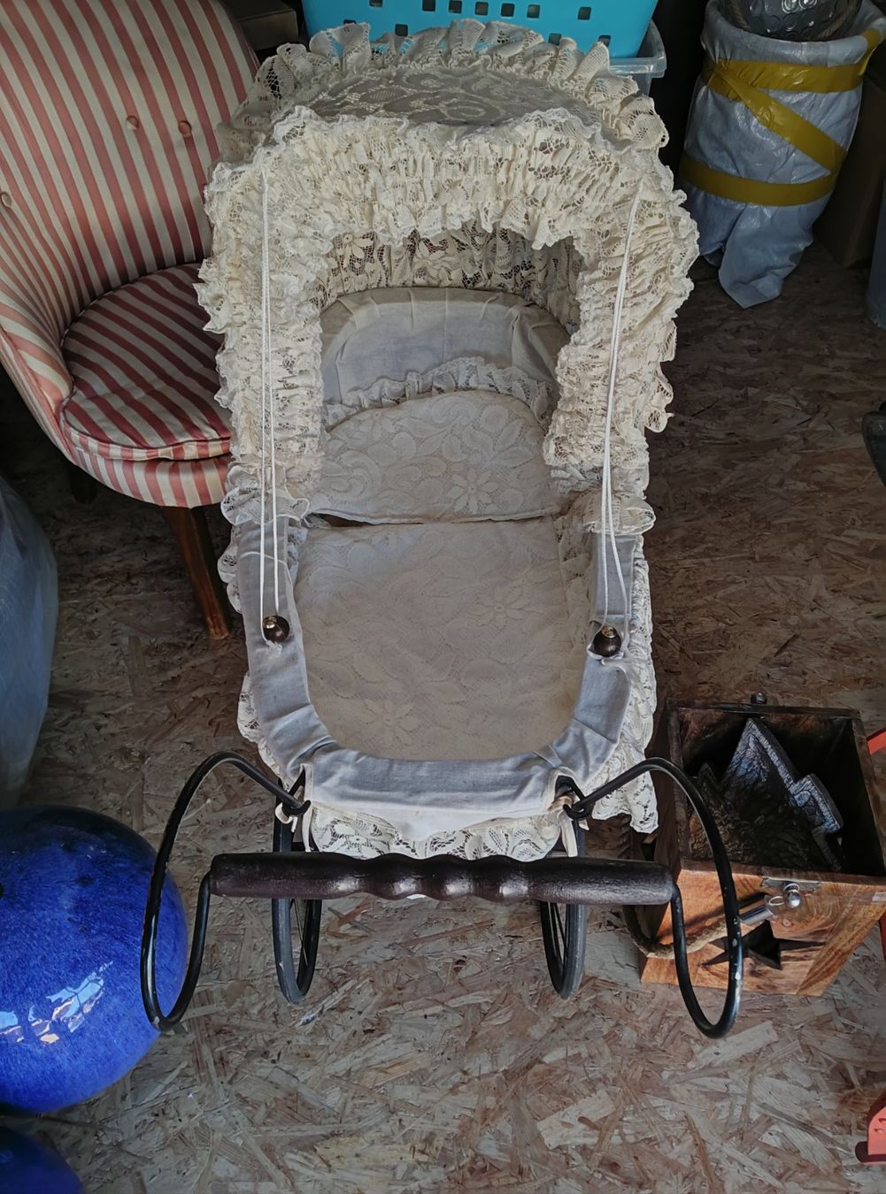 Carrozzine per bambole: Ancienne poussette – Usato da Vicques venduto da prairie0809 3