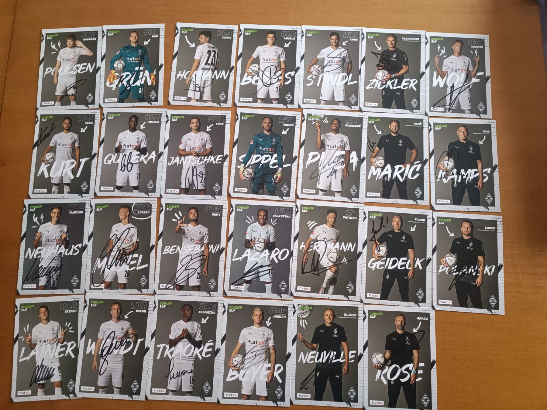 Autografi: Borussia Mönchengladbach - 27 Handsignierte Autogrammkarten – Usato da Menziken venduto da Artographs