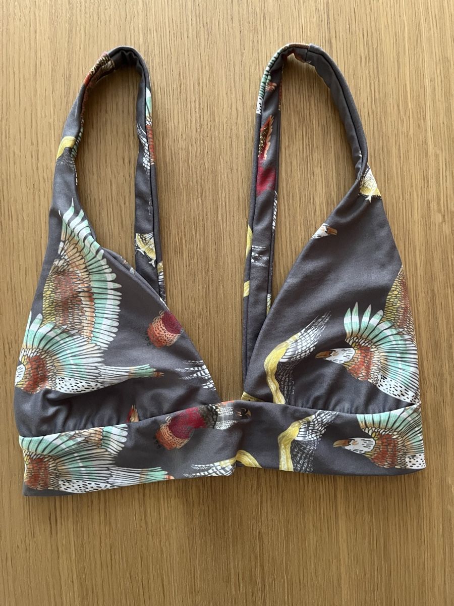 Maillots de bain & Bikinis: Bikini Top Boys & Arrows – D'occasion à Cham par sbr_7cmv