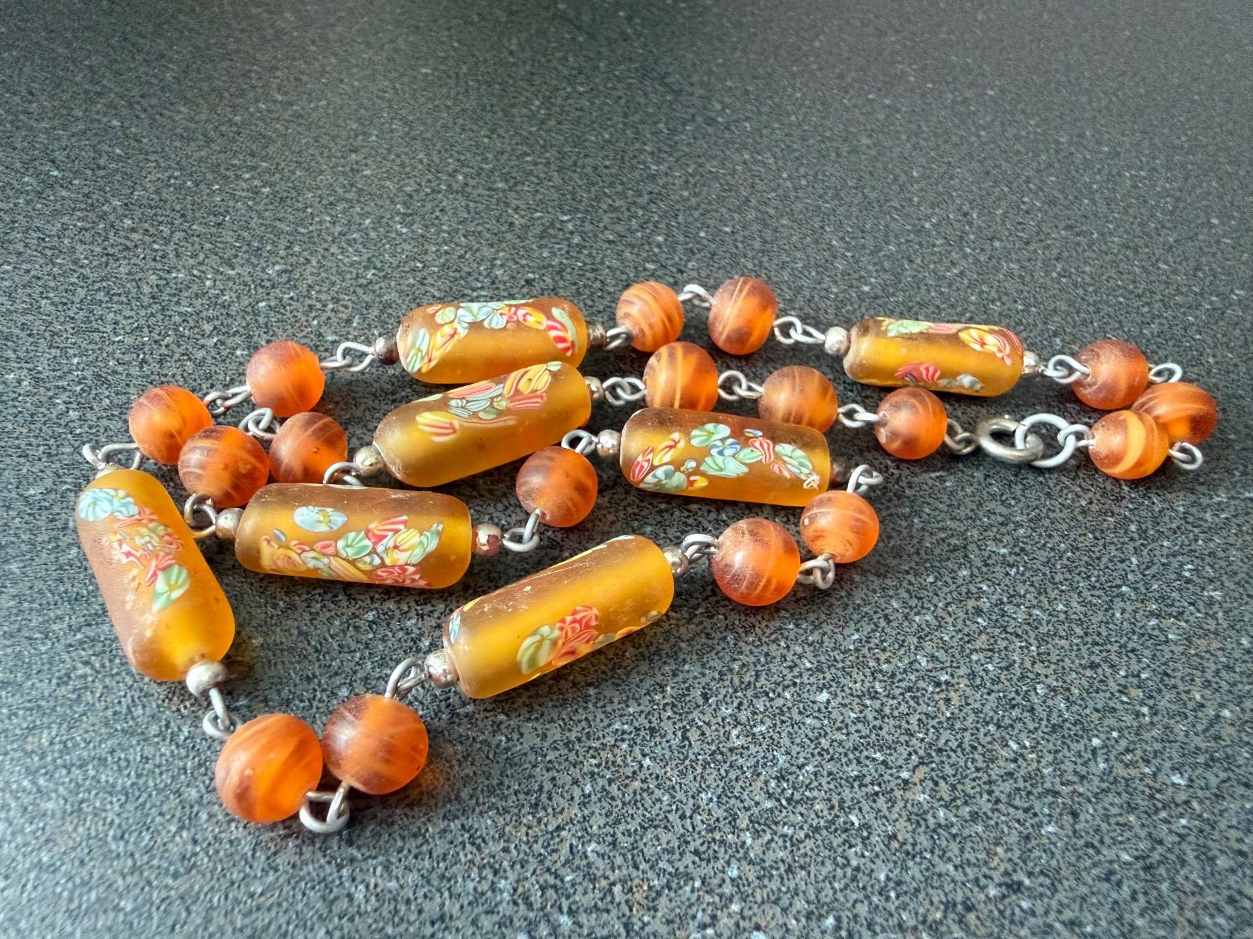 Catenine: Vintage Halskette Glas, orangefarbene Perlen – Usato da Lamone venduto da LaCantinaMagica 4