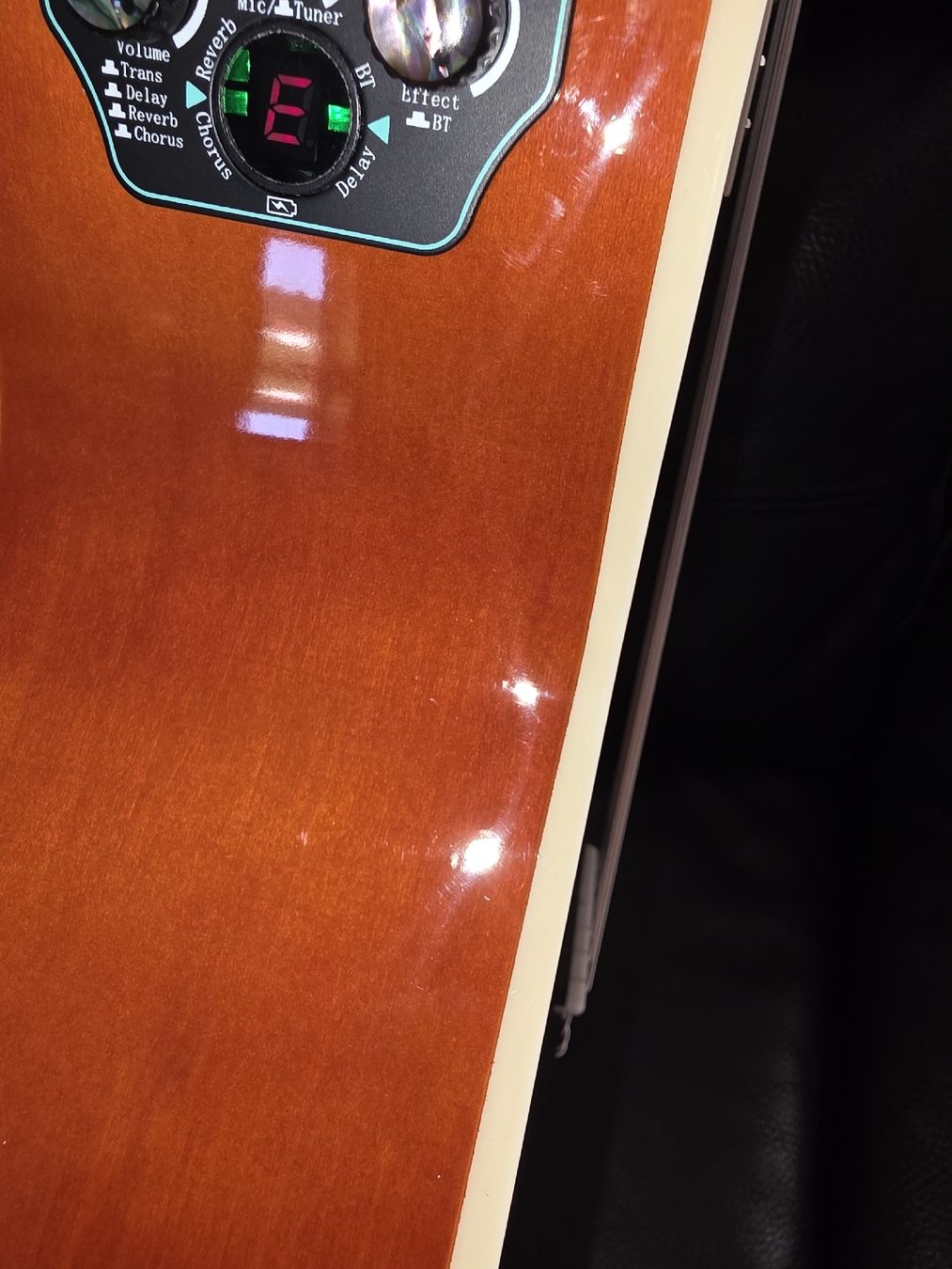 Strumenti musicali: Custom Trans Acoustic Klassische Gitarre – Nuovo (secondo la descrizione) da Schuepfheim venduto da Guttime 6