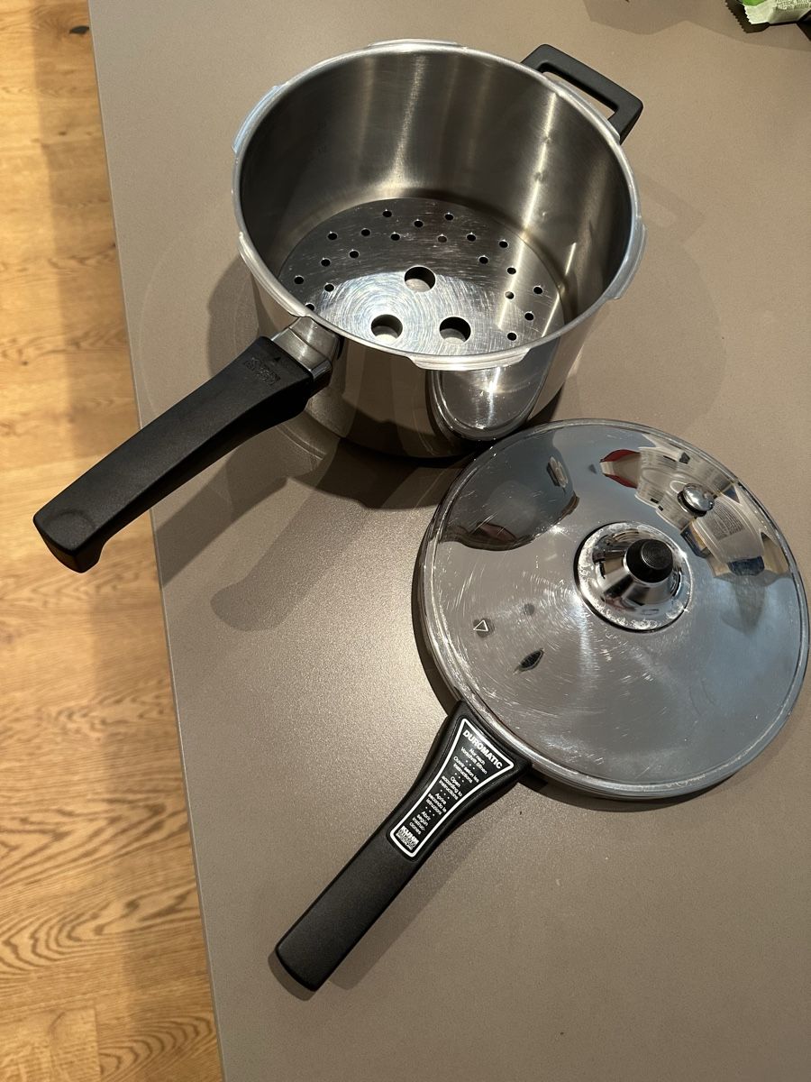 Kuhn Töpfe: Kuhn Rikon Dampfkochtopf – Gebraucht aus Zofingen von kat_gbm9