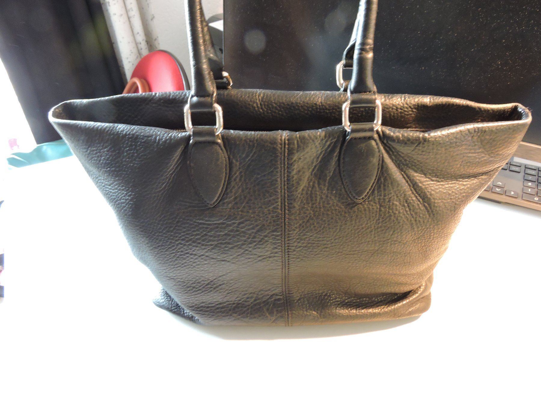 DKNY Borse da donna: DKNY Handtasche Leder Schwarz – Usato da Hauptwil venduto da Borusse01 1