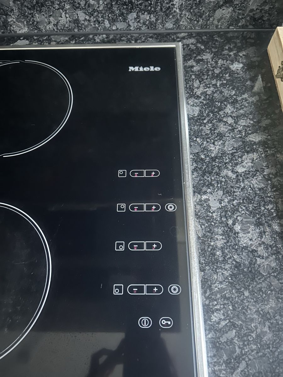 Miele Cucine: Ceran Kochfeld von Miele – Usato da Rupperswil venduto da AnnGee 1