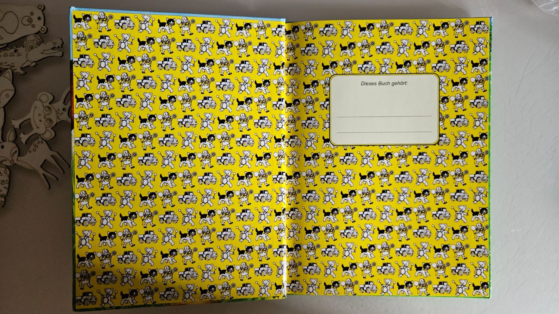 Libri: Tierbuch mit Holzanhängern und Stofftier – Usato da Basel venduto da True_Hofer_Store 3