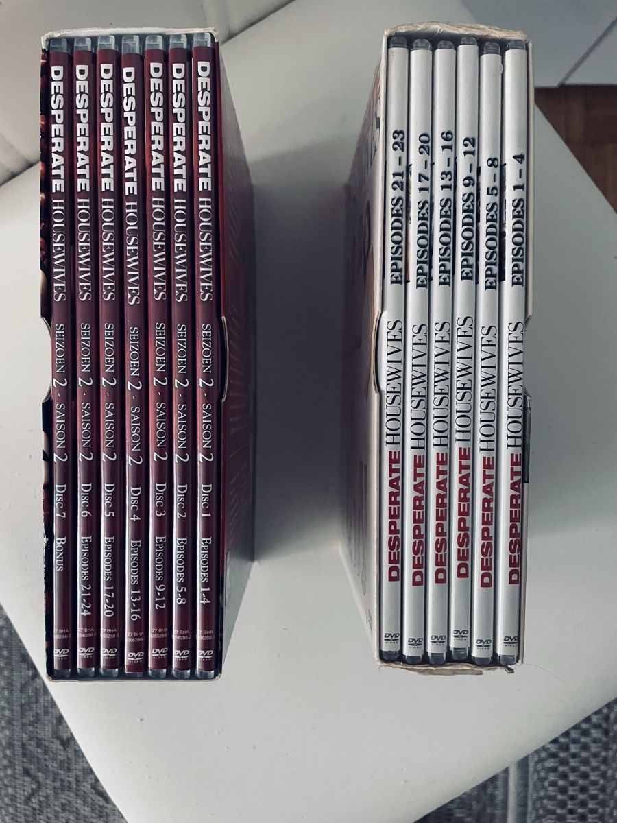 Alle DVDs: Desperate Housewives saison 1 et 2  – Gebraucht aus Lausanne von tza_2jhv 1