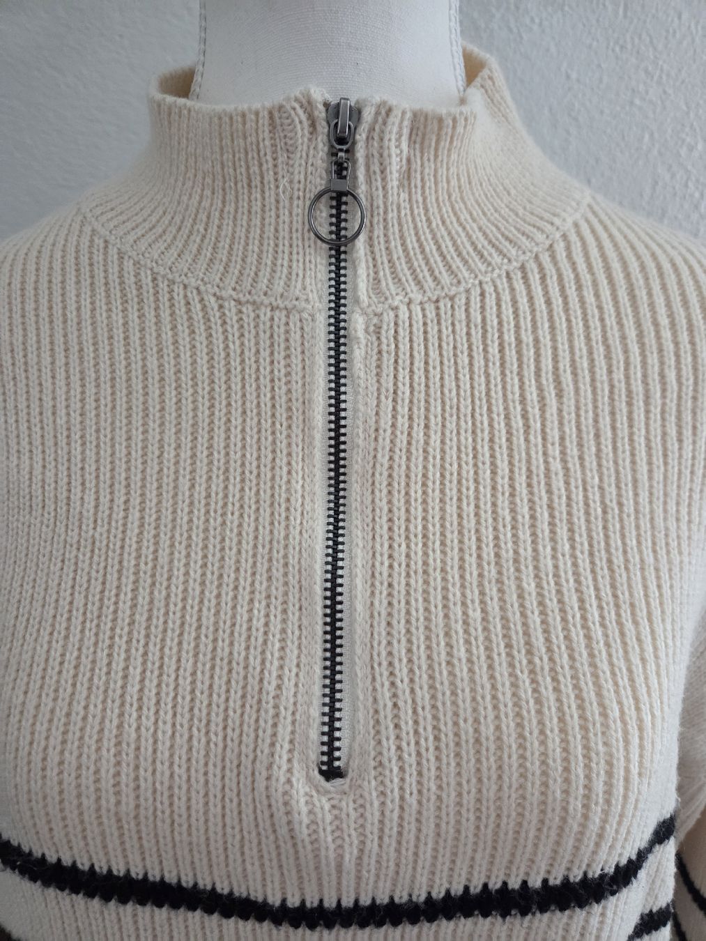 Pullover & Sweatshirts: Damen Pullover gestreift Grösse S mit Reissverschluss – Neu (gemäss Beschreibung) aus Hittnau von SirKahn 1