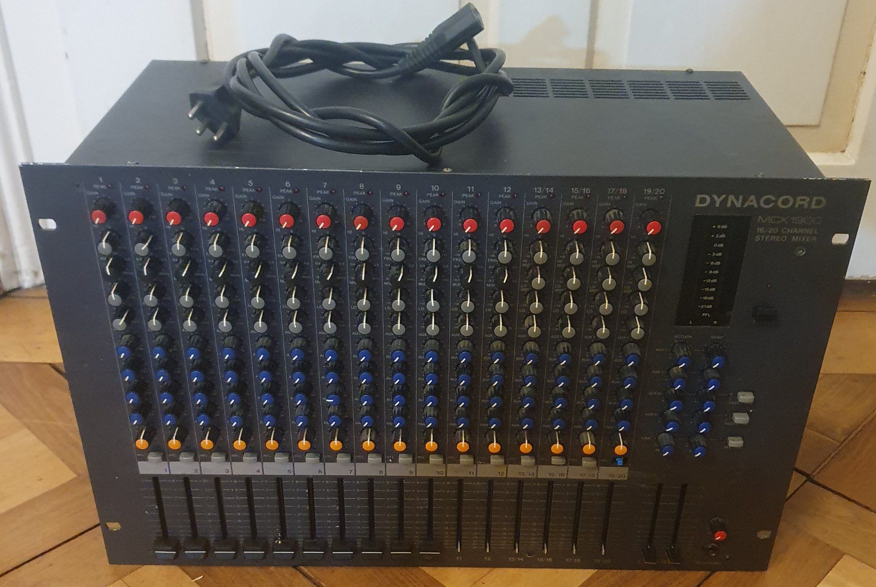 Dynacord Console di mixaggio: DYNACORD MCX 1900 Mixer – Usato da Pfäffikon ZH venduto da edwinstarr1