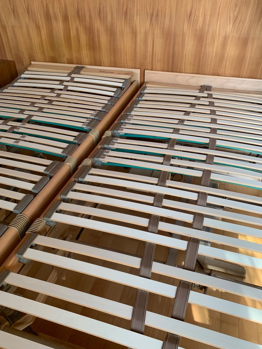 Letti: Robustaflex Ergoline Pflegebett ca. 100x200 cm – Usato da Bern venduto da ab-einem-Franken