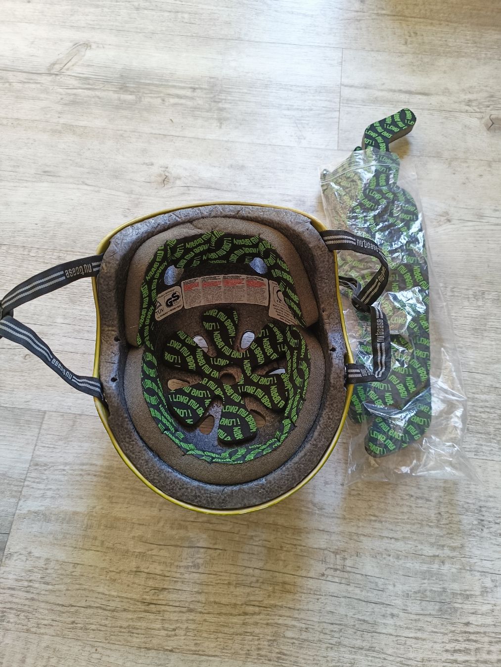 Helme: Kinder Velo-/Skatehelm – Gebraucht aus Buochs von NAmb 3