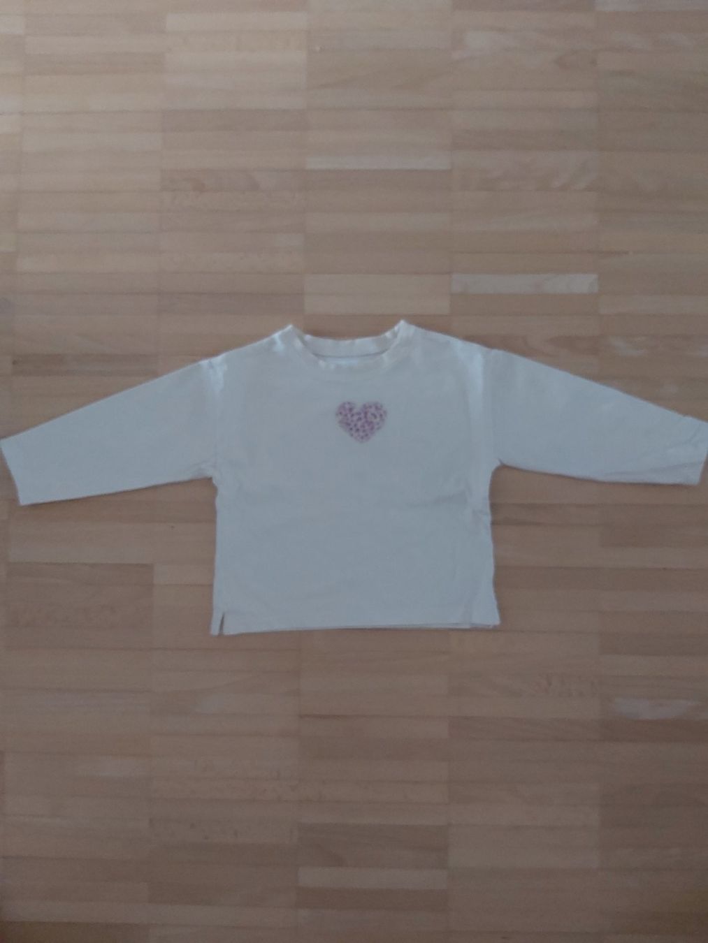 Zara Maglioni & Felpe: Sweatshirt mit Herz Zara Grösse 86 – Usato da Frauenfeld venduto da mariom02