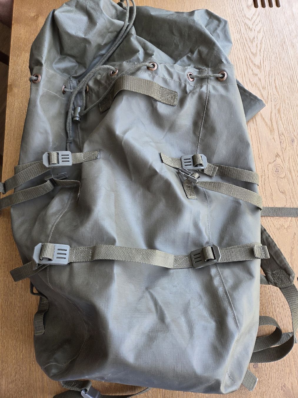 Armée suisse Sacs à dos: Kampfrucksack der Schweizer Armee  – D'occasion à Rickenbach Sulz par Kodachrom 3