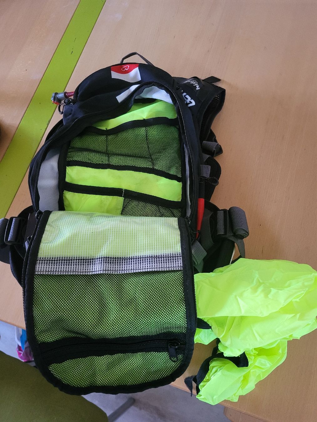 Leatt Zaini: Leatt 4.5 Hydra 25L – Usato da Hausen am Albis venduto da Rico.J 7