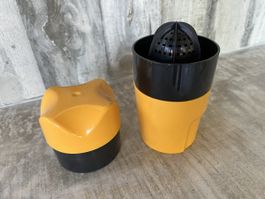 Zitronenpresse Vintage schwarz gelb ca. 70 er