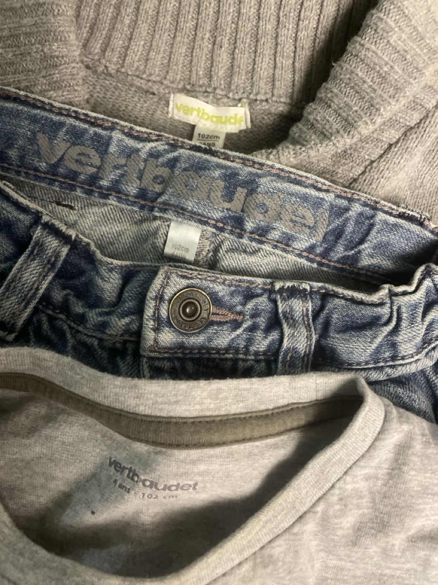 Vertbaudet Kleiderpakete & -sets: Vertbaudet Jungs Kleiderpaket Gr.102: Pullover, Hose! – Gebraucht aus Obergerlafingen von cabo4 4