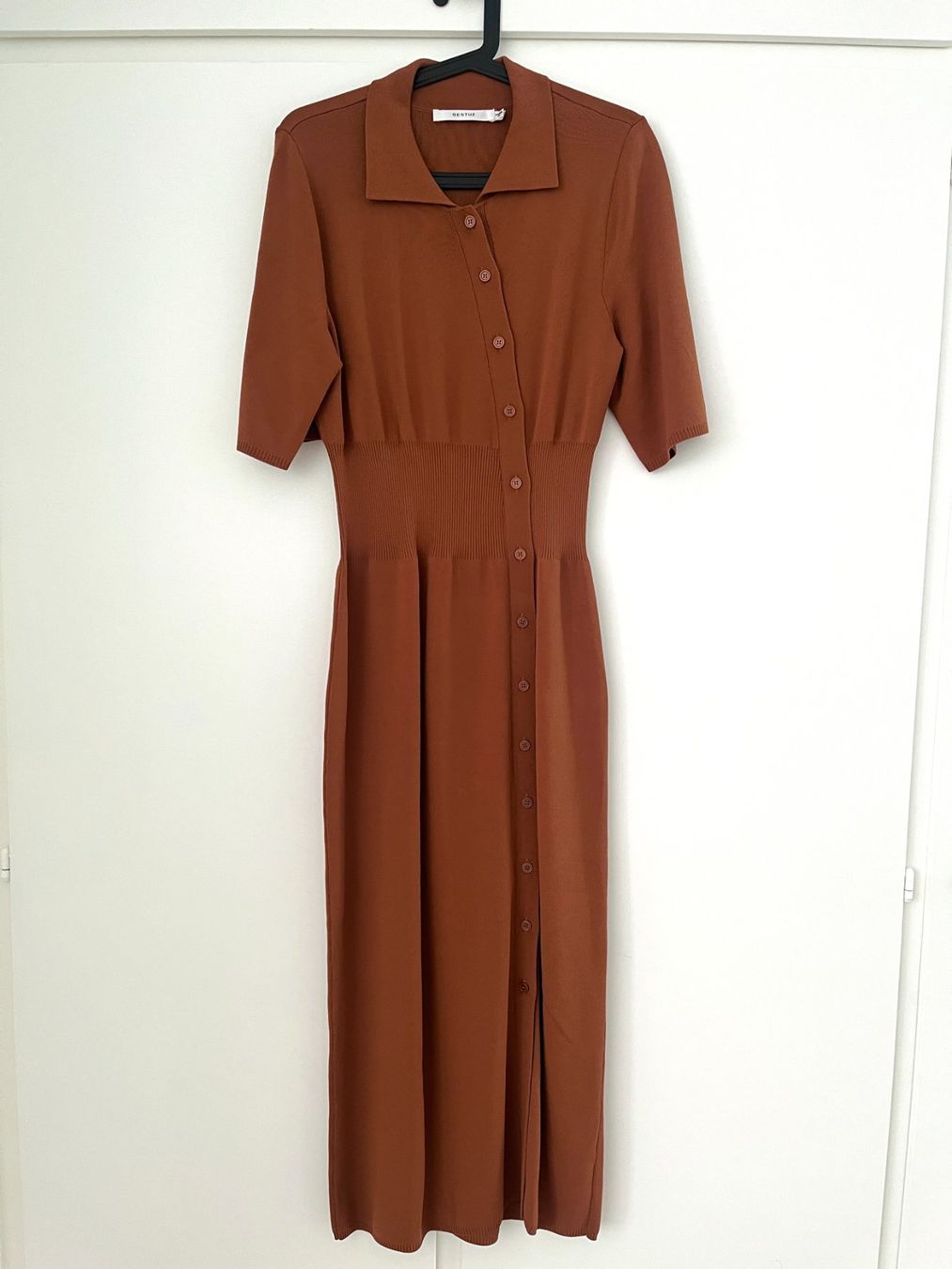 Vestiti: GESTUZ / Kleid – Nuovo (secondo la descrizione) da Zürich venduto da cat.iac