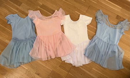 4 Ballett Trikots mit Röckchen Set verschiedene Farben
