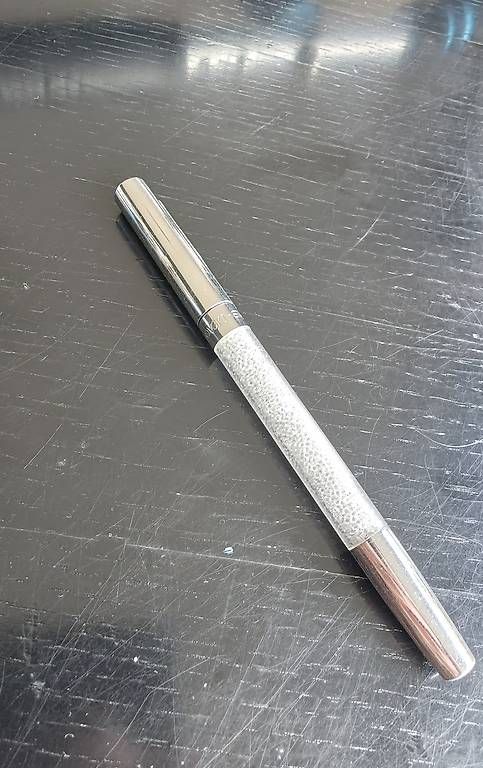 Stifte & Marker: Original SWAROWSKI Kugelschreiber – Gebraucht aus Zürich von Tornadorey