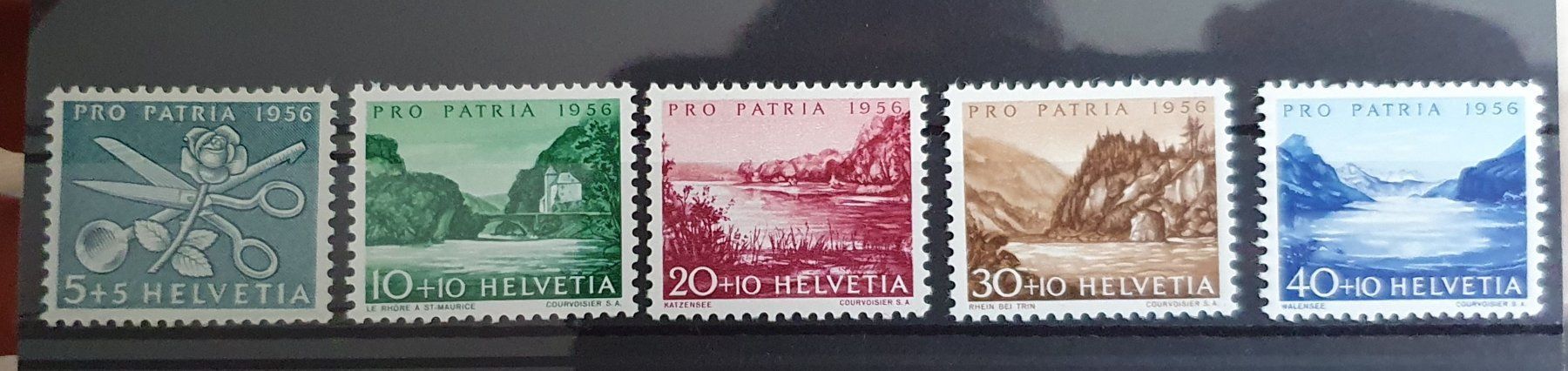 Tous les timbres: B76 - B80 Pro Patria ** – D'occasion à Balgach par SIMEON27