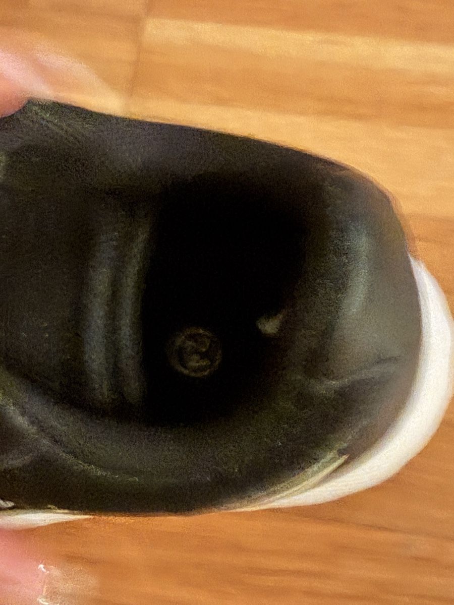 Schuhe für Jungen: Kinder Turnschuhe schwarz Grösse 24 – Gebraucht aus Schaan von lulu_xx 1