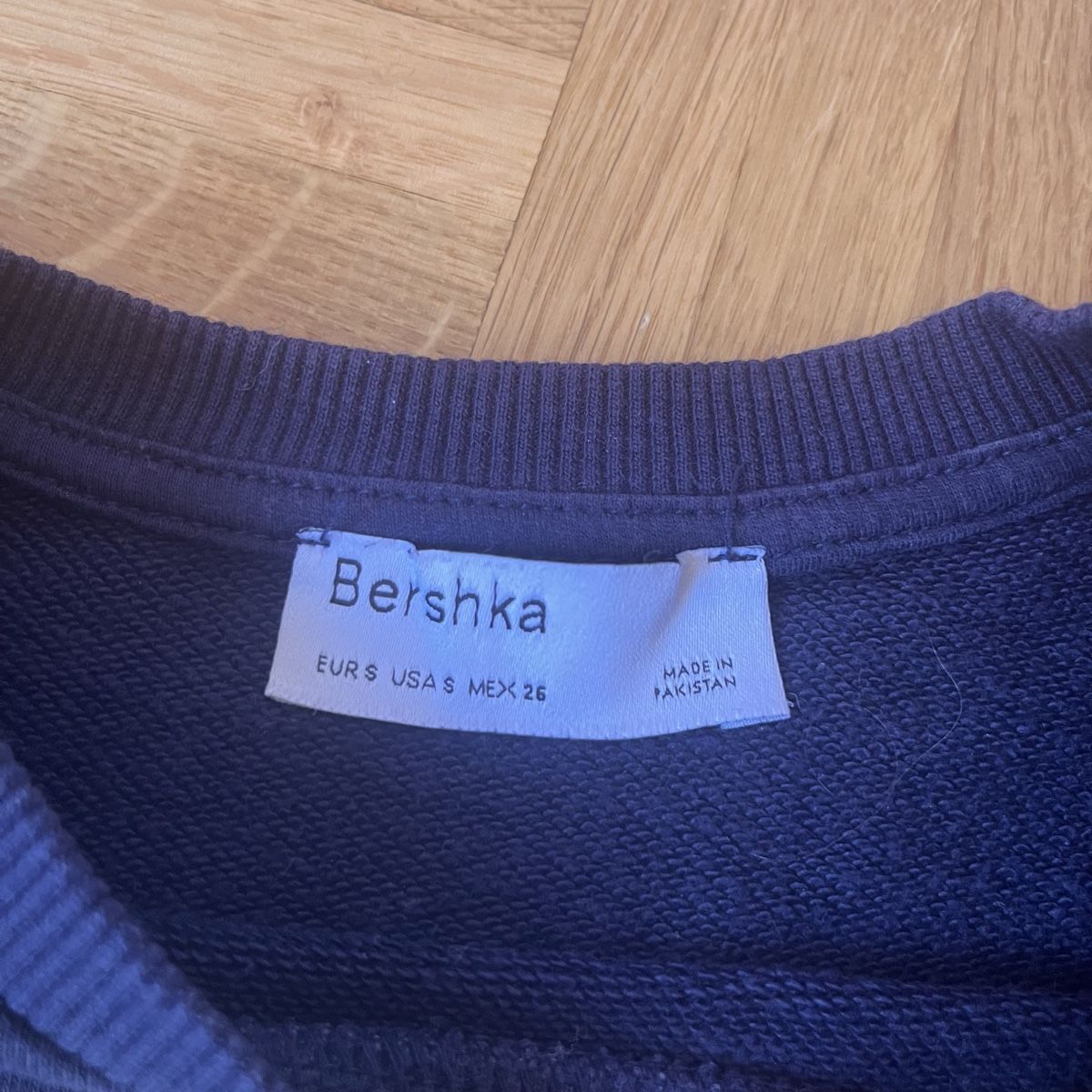 Bershka Tops: Haut Bershka bleu taille S – Gebraucht aus Vevey von jul_xh6s 1