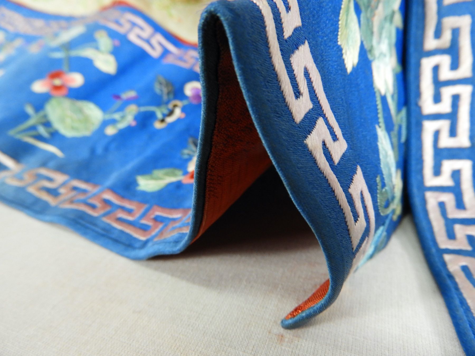 Costumi: China antikes Textil Gewand – Usato da Horw venduto da luzernicus 7